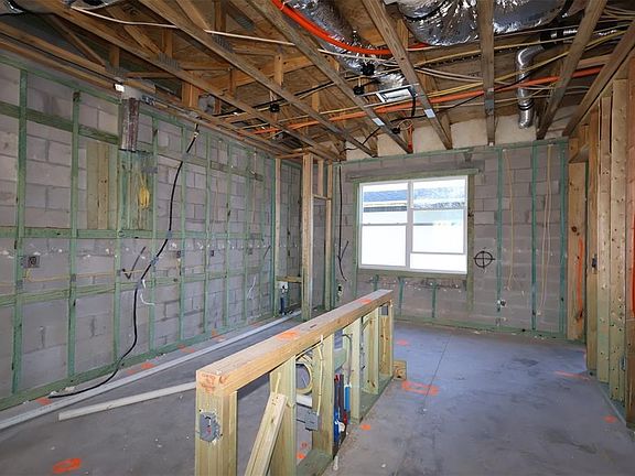 3rd image of 414 Lady Palm St