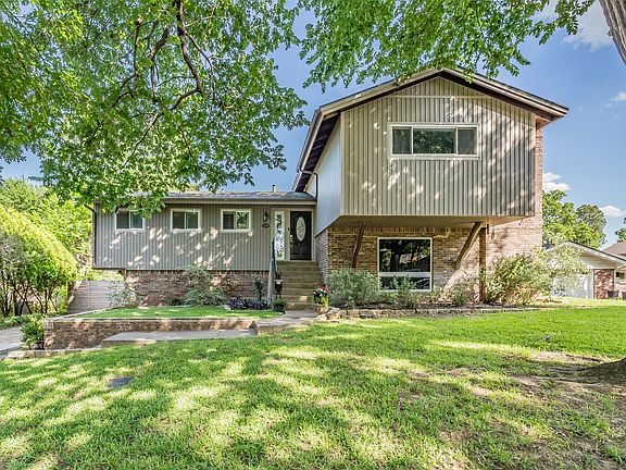 2nd image of 509 Westcliff Dr