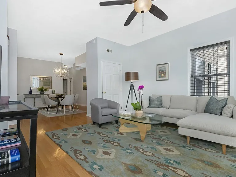 29 Kittredge St #1 — Photo 3