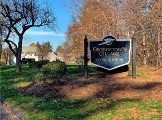 128 Georgetown Dr #128, Glastonbury, CT 06033
