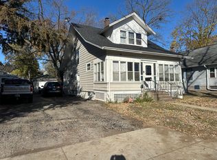 780 5th Ave, Aurora, IL 60505