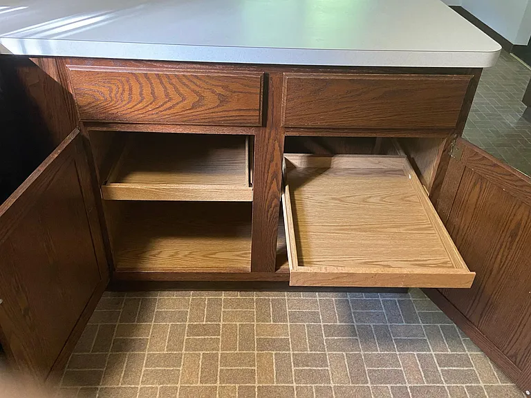 kitchen drawers that roll out
