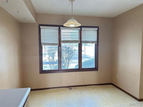 5th image of 24 Timberbrook Dr #C
