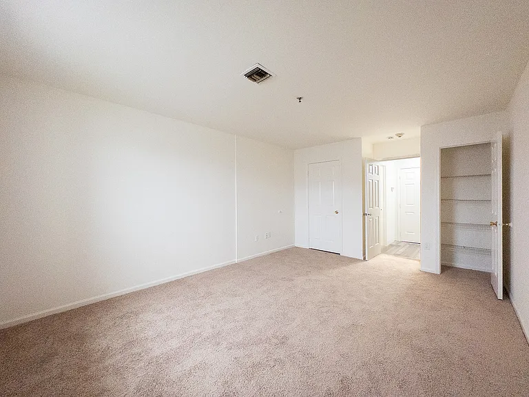 Bakery Apartments — Photo 8