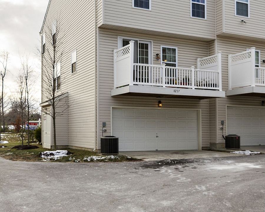 2nd image of 8237 Macintosh Ct