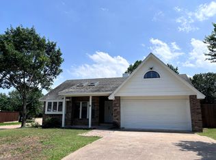 3305 Fairview Dr, Corinth, TX 76210