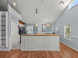 13810 San Domingo Dr, Galveston, TX 77554
