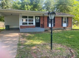 105 Holiday Dr, Jackson, TN 38305