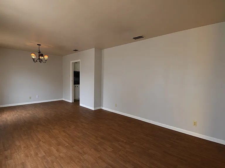 3202 Autumn Leaves Dr — Photo 12
