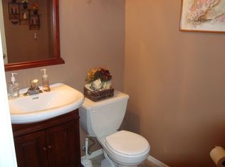 211 Mondovi Dr, Oswego, IL 60543