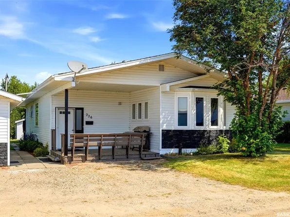 226 1st AVENUE SW, Ituna, SK S0A 1N0