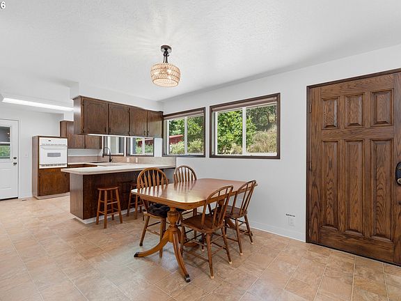 4th image of 23757 SE Shady View Ln