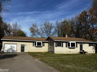 1072 W Williamson Ave, Flint, MI 48507