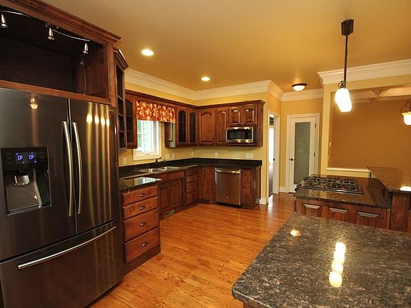 5th image of 3 Dalton Dr