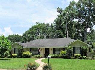 105 N Temple Rd, Natchez, MS 39120