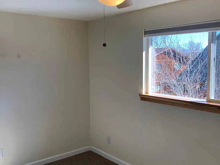 342 Reno Ave — Photo 5