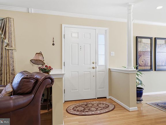 5th image of 3381 Woodland Cir