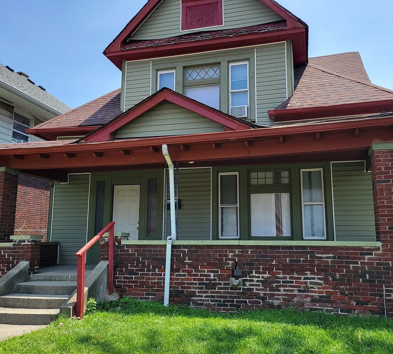 3 bed, 2.0 bath, $1,350 — Photo 1