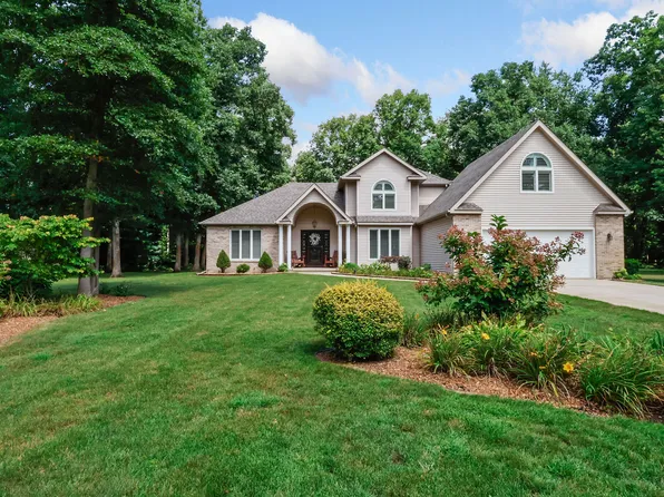 8924 S Lilac St, Demotte, IN 46310