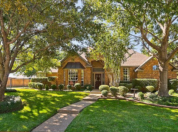 2nd image of 5404 Linden Ct