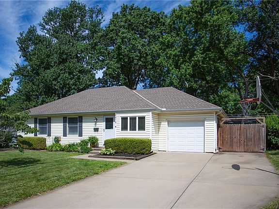 2nd image of 8878 Westbrooke Dr