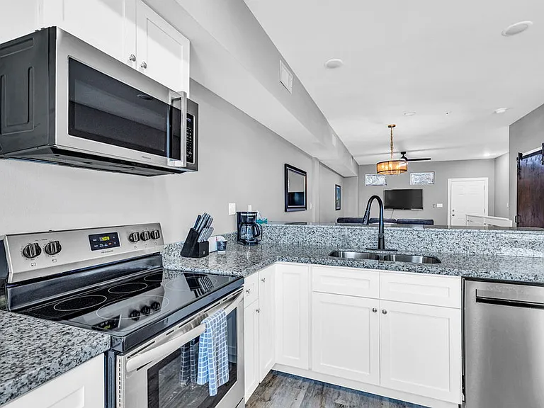 109 E Orchard Loop — Photo 9