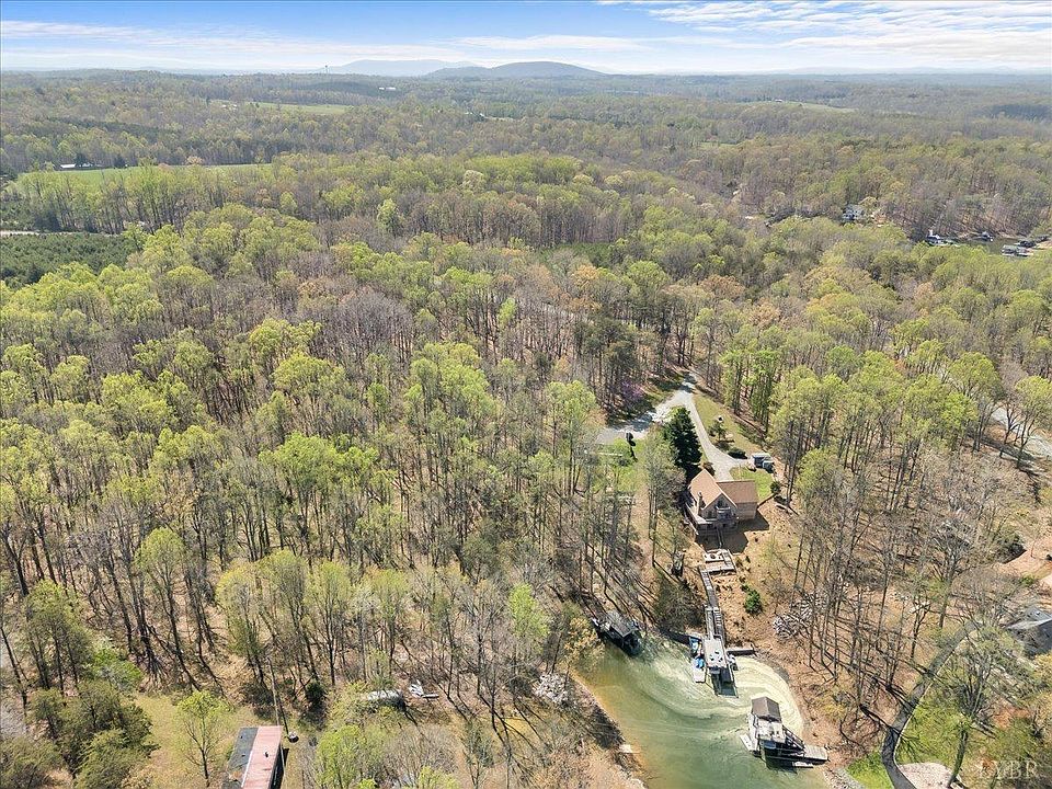 1st image of 290 Dodee Ln