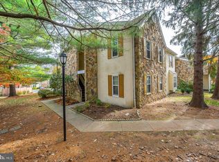 194 Valley Stream Ln, Wayne, PA 19087