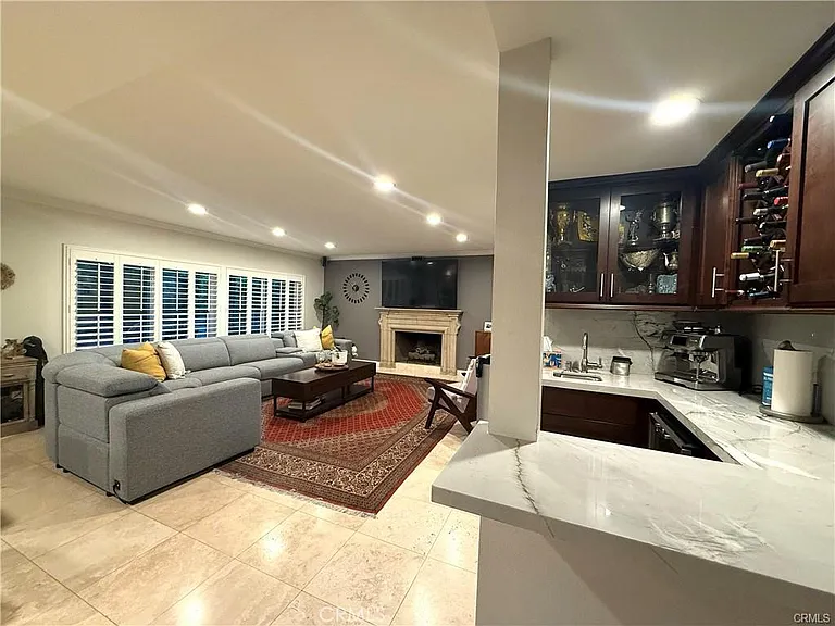 548 Sycamore Ave — Photo 8