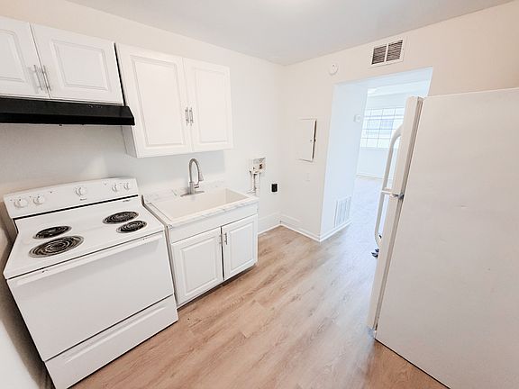 5th image of 443 Dargan Pl SW #0