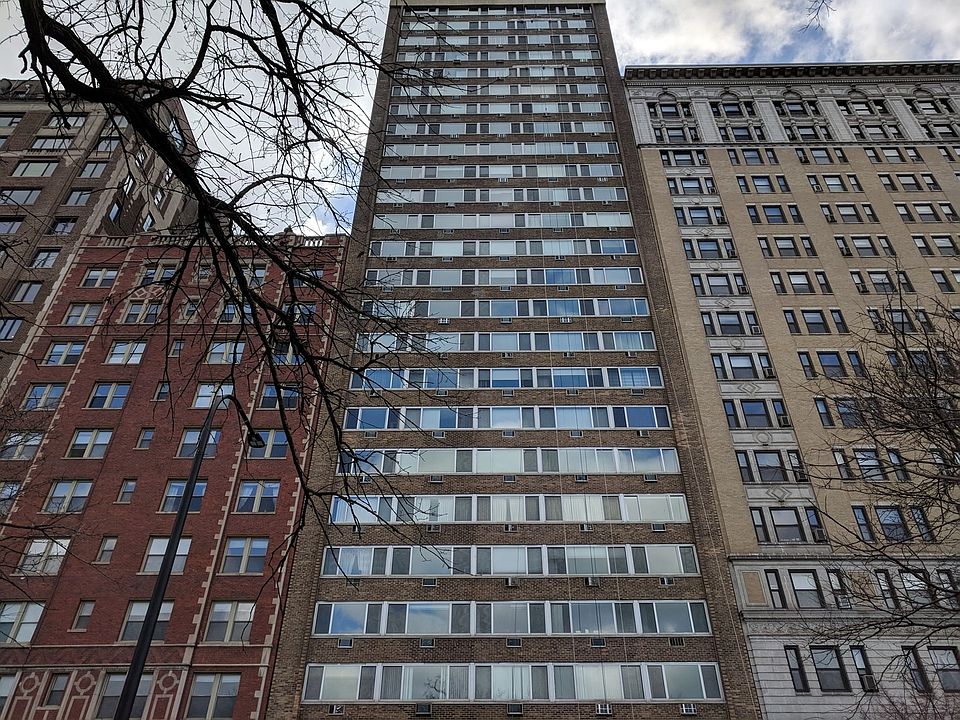 1st image of 2144 N Lincoln Park W APT 17D
