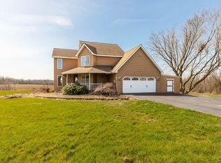 317 W Lake Rd, Oswego, NY 13126