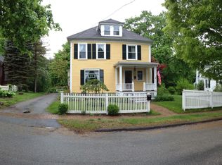 29 Pleasant St, Kennebunk, ME 04043