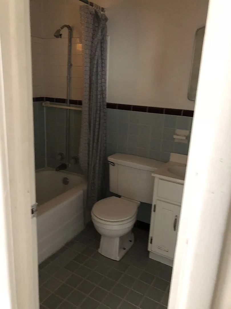 Southwind Apartments — Photo 3