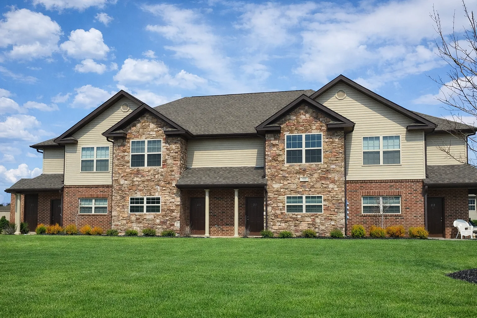 Savannah Hills, LLC - 232 — Photo 1