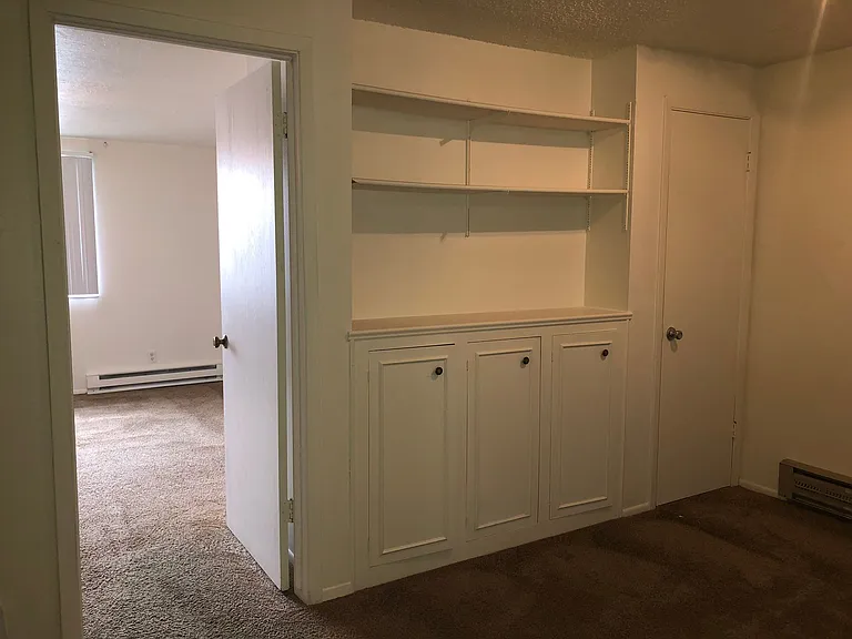 320 E 5th Ave — Photo 3