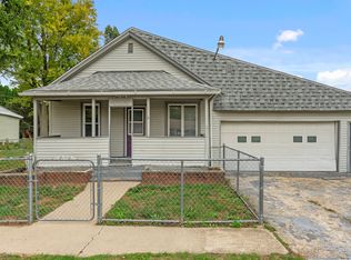 7 Lincoln St, Harvard, IL 60033