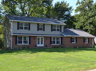 343 Meadowrue Ln, Batavia, IL