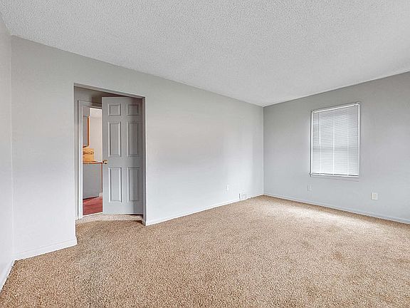 3rd image of 20264 Southfield Fwy