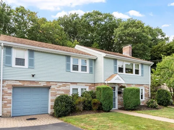 12 Mansfield St, Peabody, MA 01960