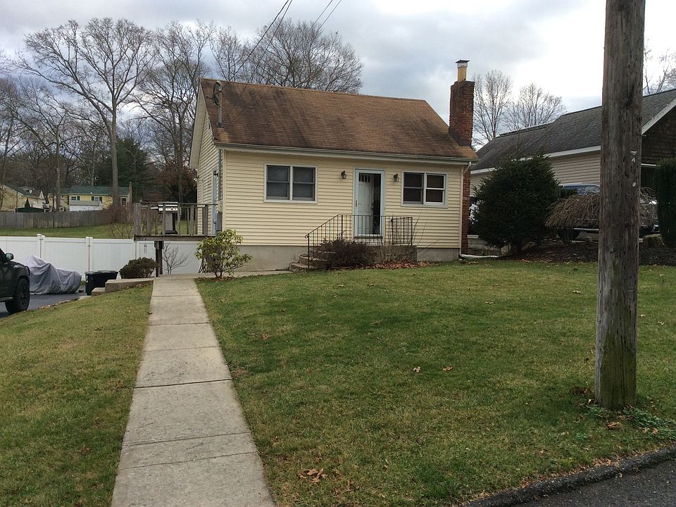 1st image of 430 Collington Dr