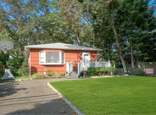 720 Chester Rd, Sayville, NY 11782