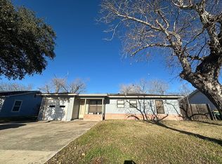 1606 Sam Houston Dr, Victoria, TX 77901