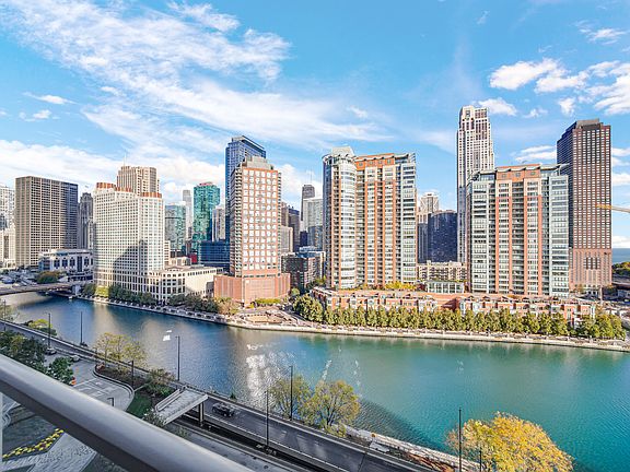 2nd image of 420 E Waterside Dr Unit 1109