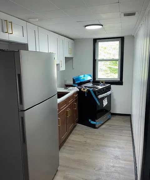 22 W King St #4 — Photo 2