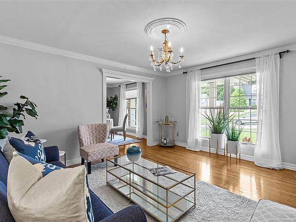 4th image of 5422 Dantonaire Pl