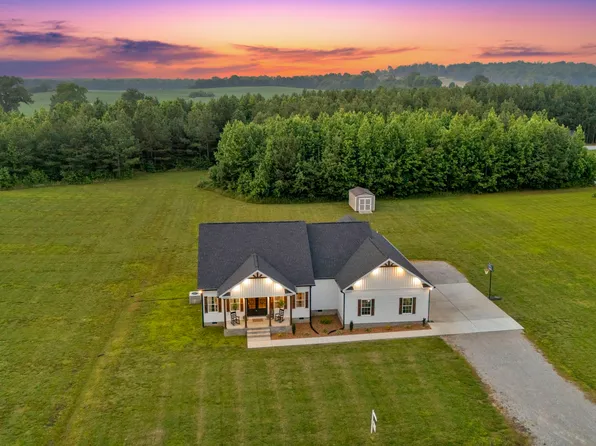 1270 Post Oak Rd, Belvidere, TN 37306