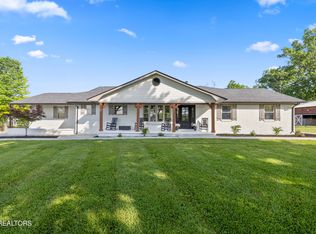 8307 Stoney View Ln, Corryton, TN 37721