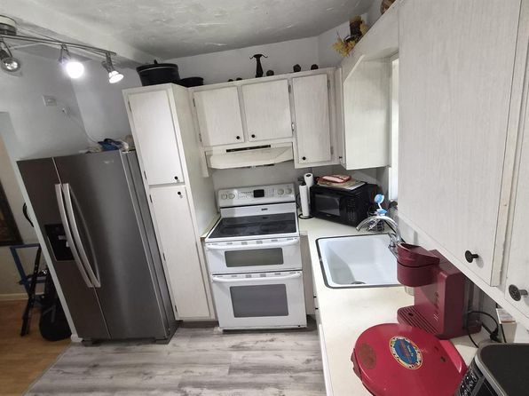 100 Royal Palm Way #2040