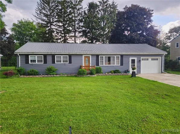 2320 Sheldon Dr, Allegany, NY 14706